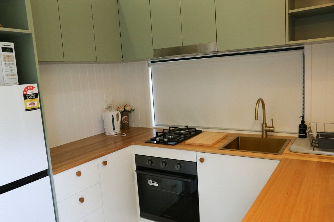 Furnished 1 Bedroom House in Glan Devon