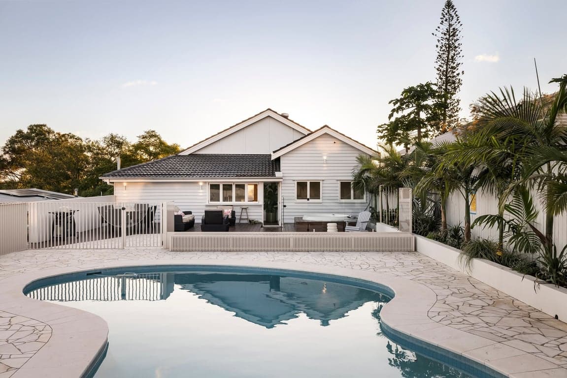 Furnished 3 Bedroom House in Highgate Hill