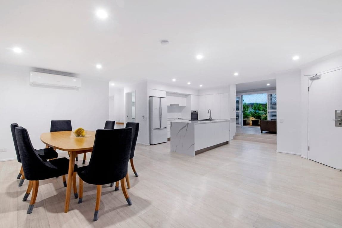 Furnished 3 Bedroom House in Mermaid Beach