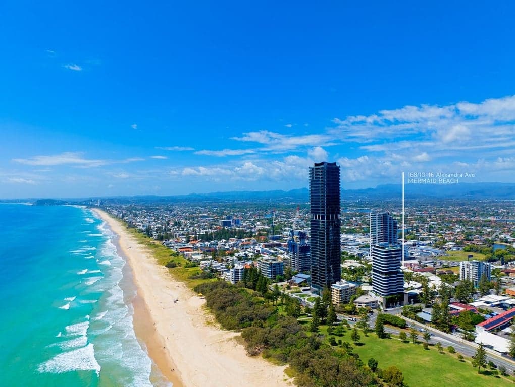 Furnished 3 Bedroom House in Mermaid Beach