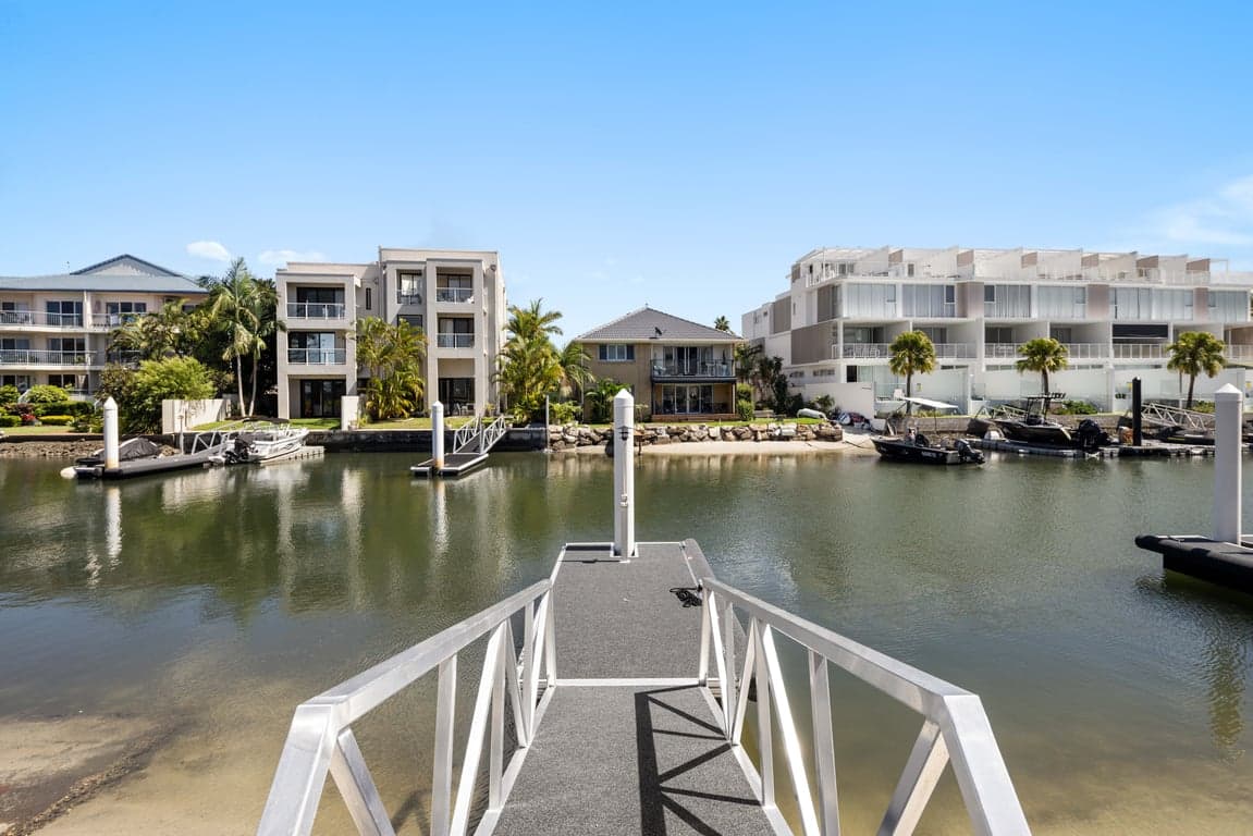 Furnished 2 Bedroom House in Runaway Bay