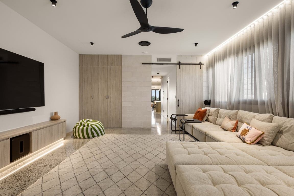 Furnished 3 Bedroom House in Runaway Bay