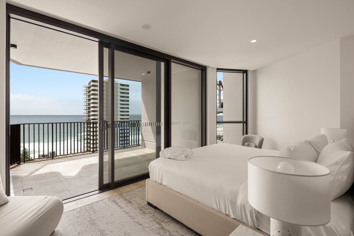 Furnished 4 Bedroom House in Mermaid Beach