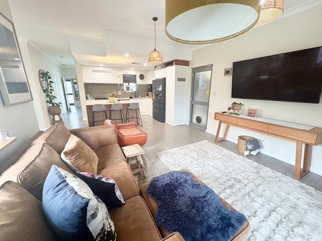 Furnished 2 Bedroom House in Bunbury