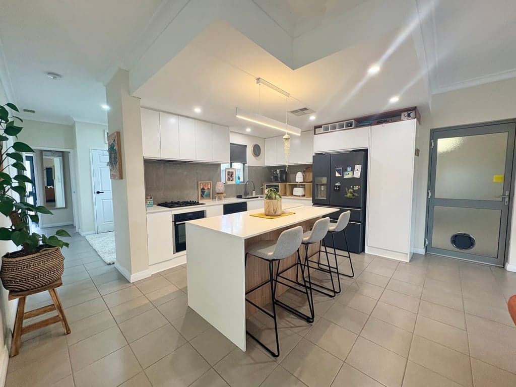 Furnished 2 Bedroom House in Bunbury