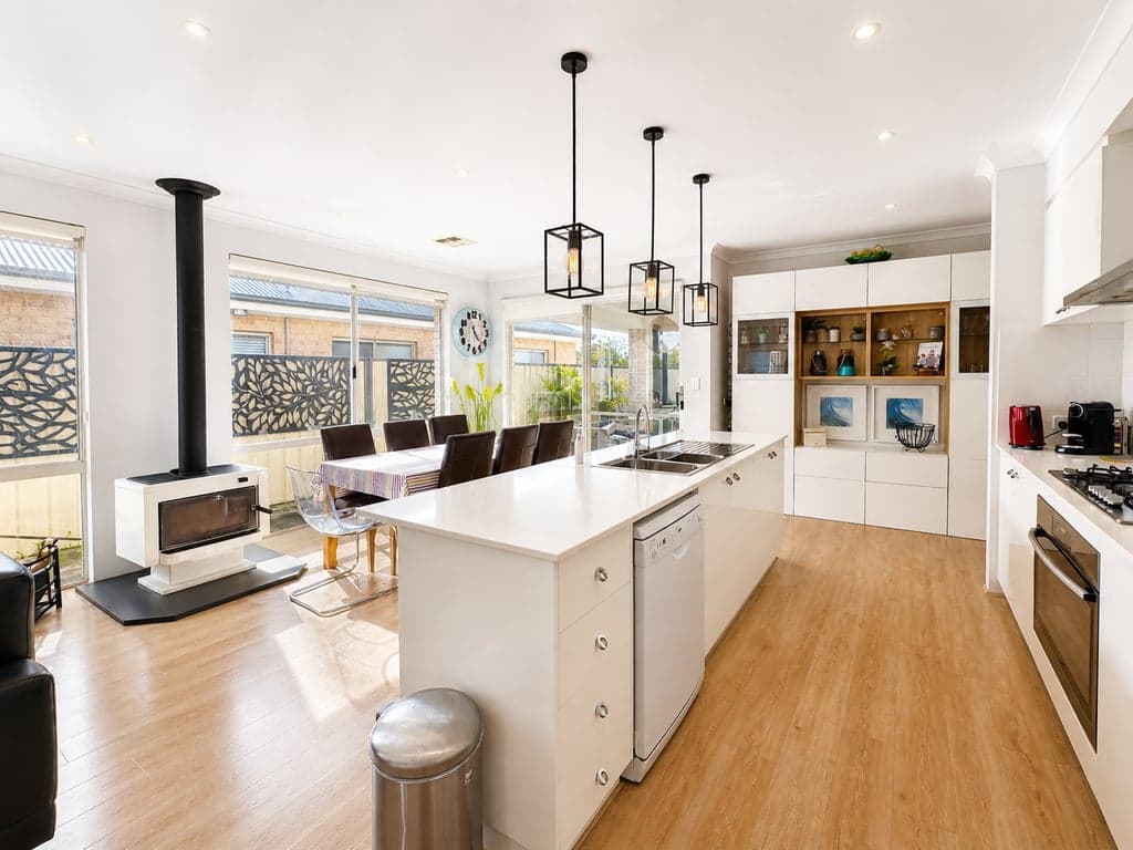 Furnished 4 Bedroom House in Geographe