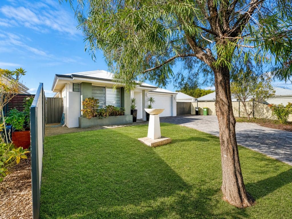 Furnished 4 Bedroom House in Geographe