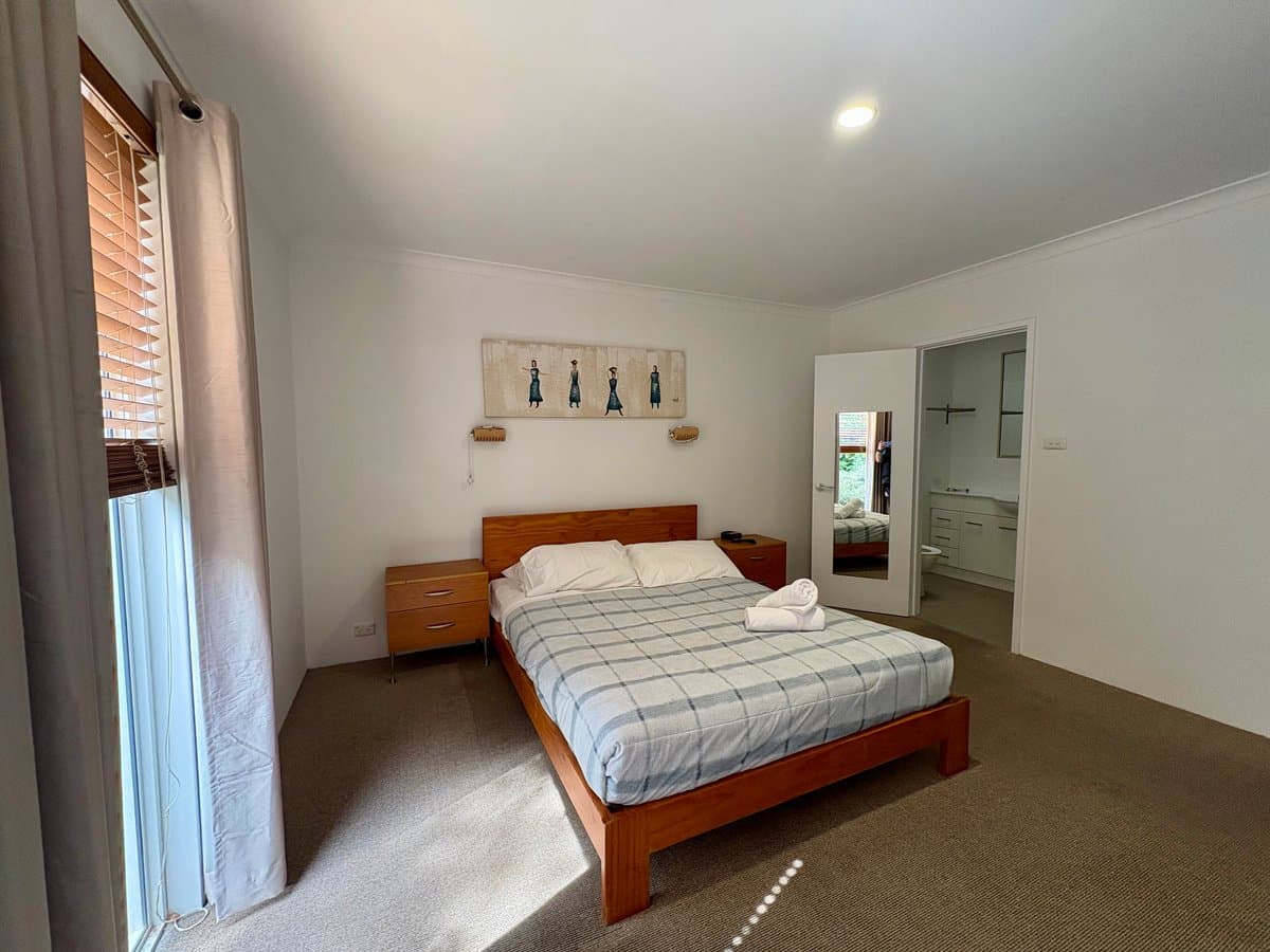 Furnished 3 Bedroom House in Broadwater