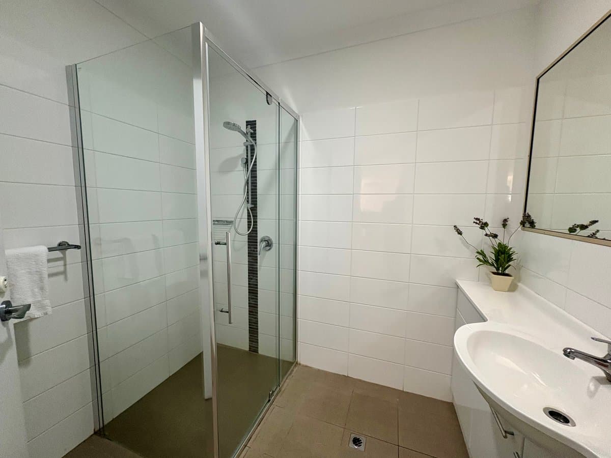 Furnished 3 Bedroom House in Broadwater