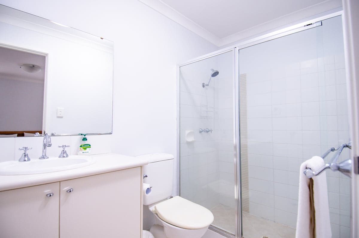 Furnished 3 Bedroom House in Broadwater