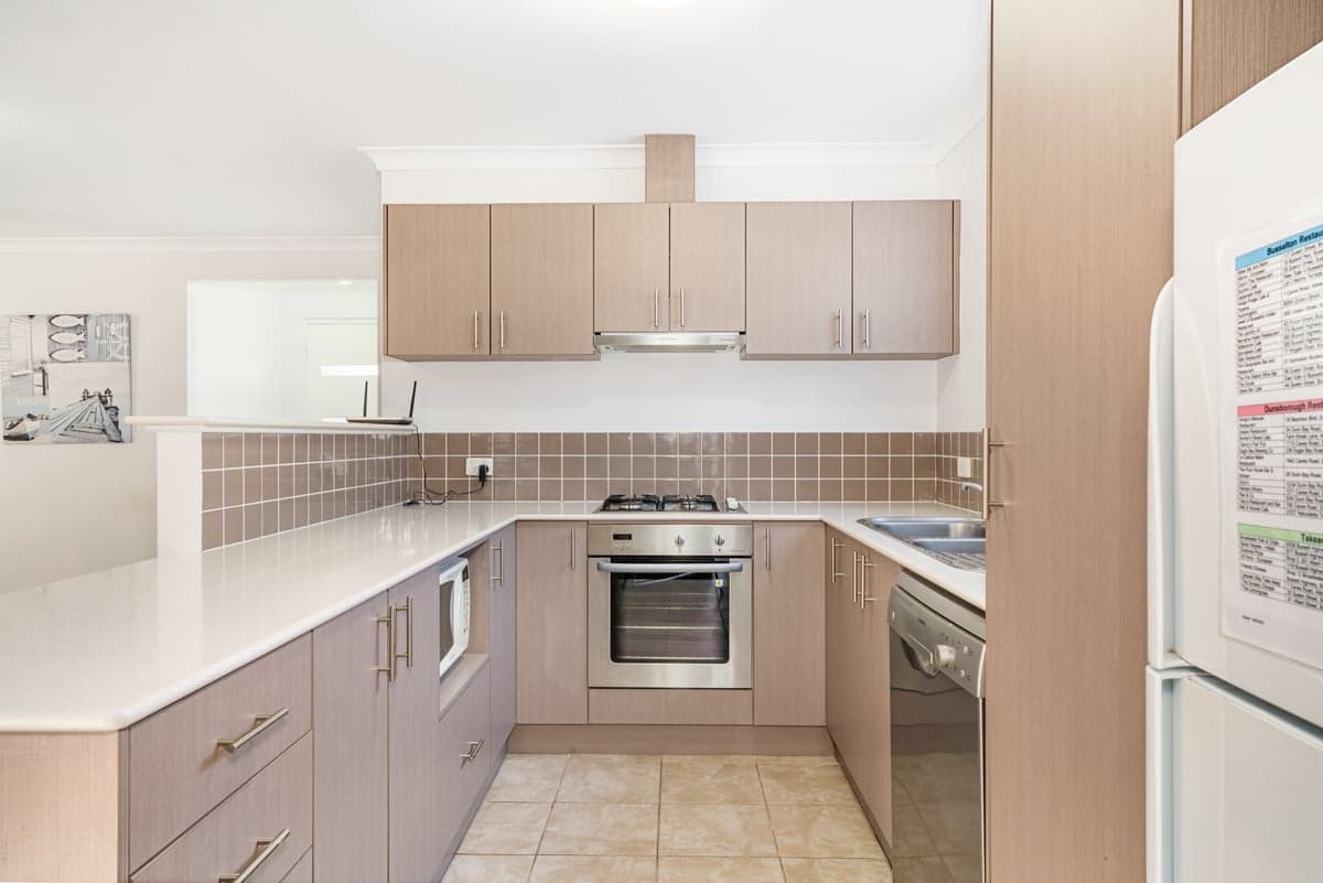 Furnished 2 Bedroom House in Broadwater
