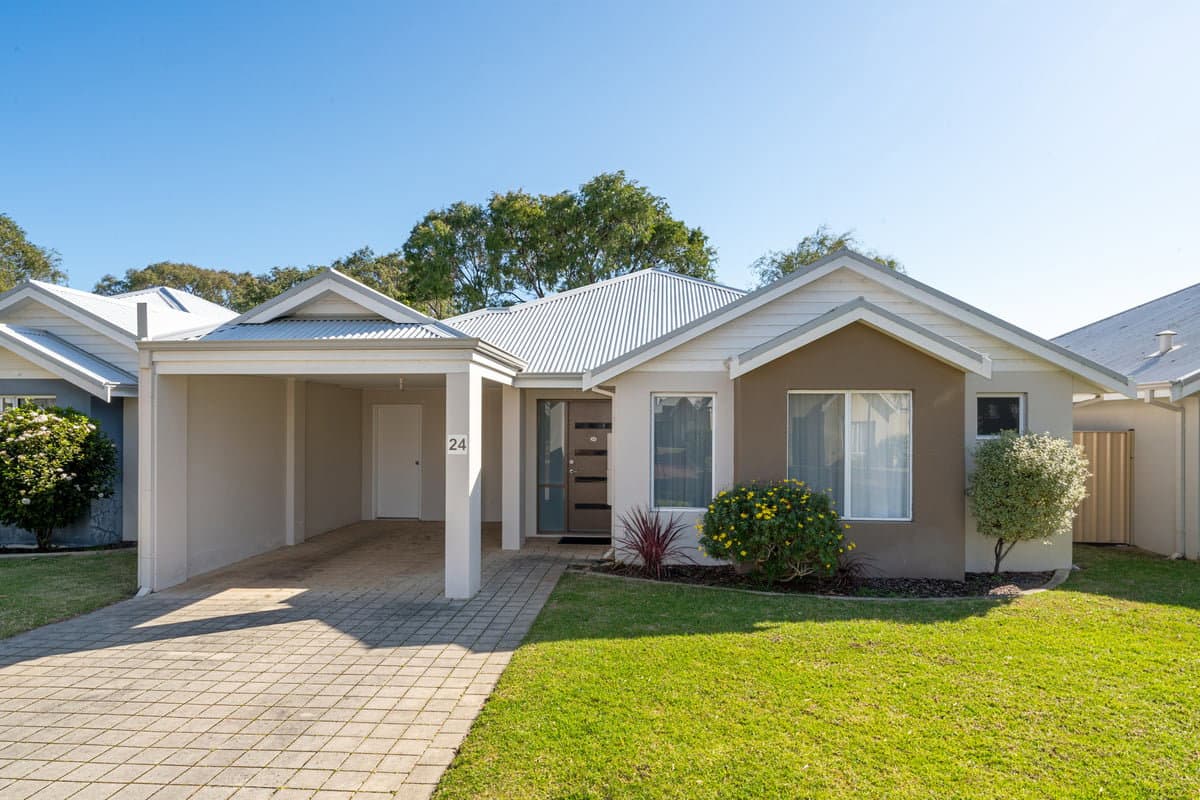 Furnished 2 Bedroom House in Broadwater