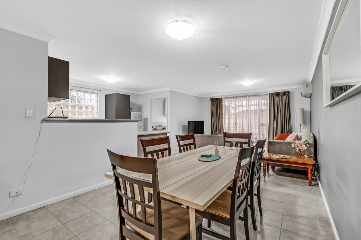 Furnished 2 Bedroom House in Broadwater