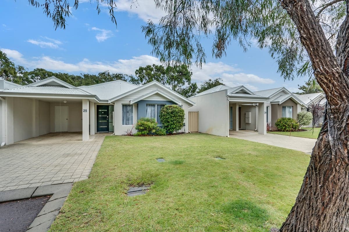 Furnished 2 Bedroom House in Broadwater