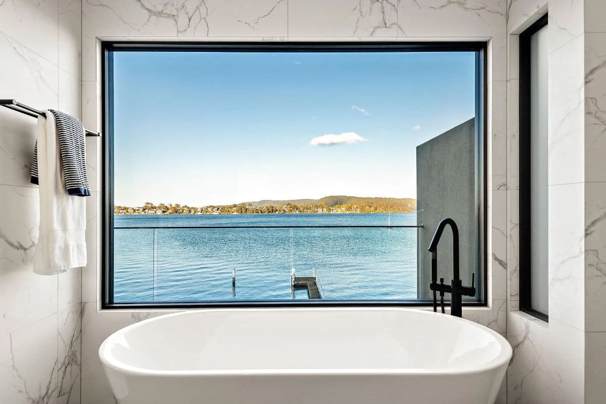 Furnished 4 Bedroom House in Point Clare