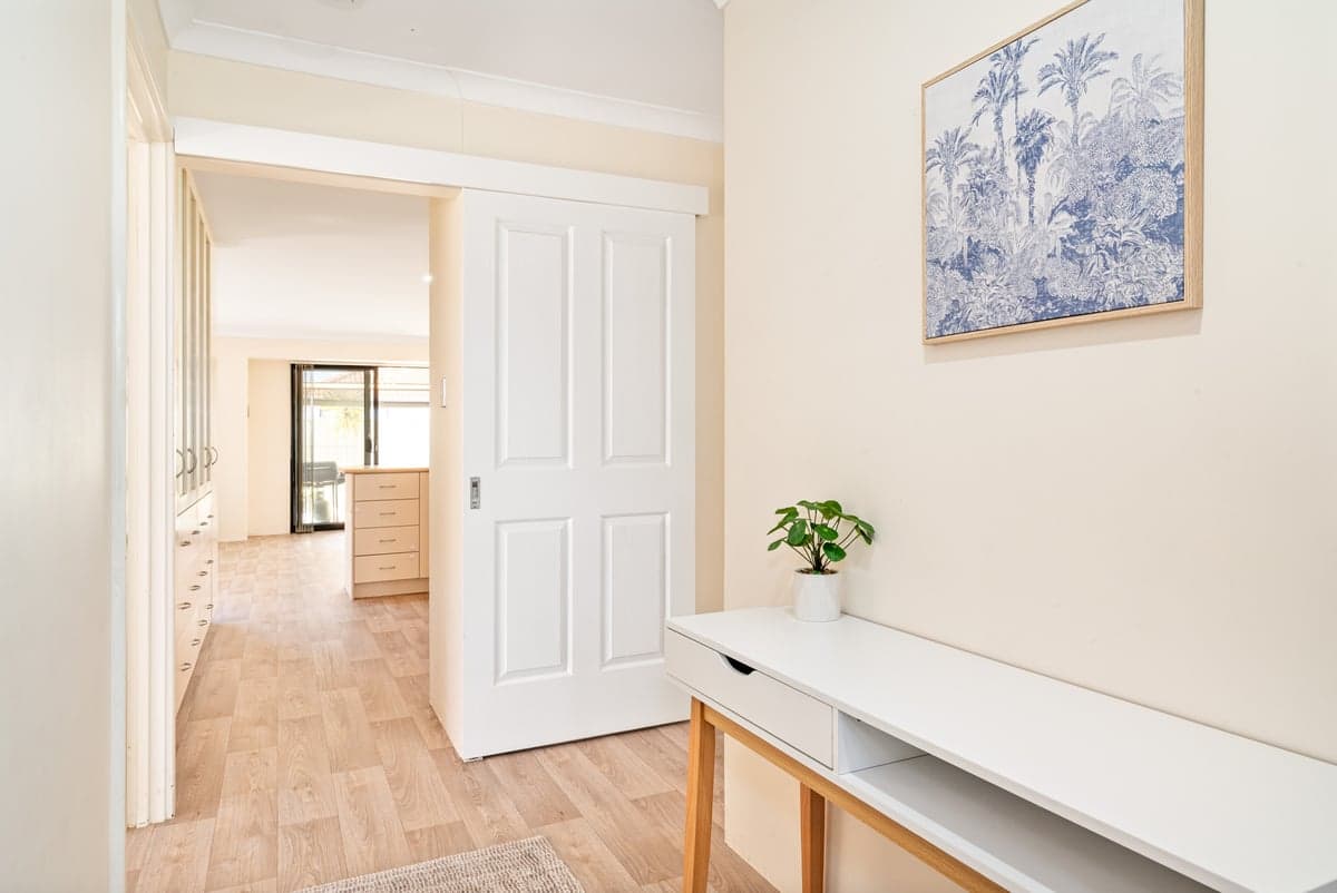 Furnished 4 Bedroom House in Broadwater