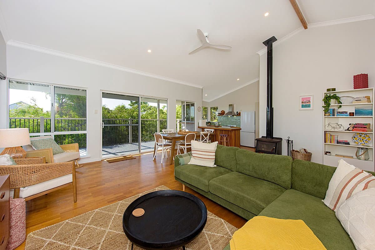 Furnished 3 Bedroom House in Peppermint Grove Beach