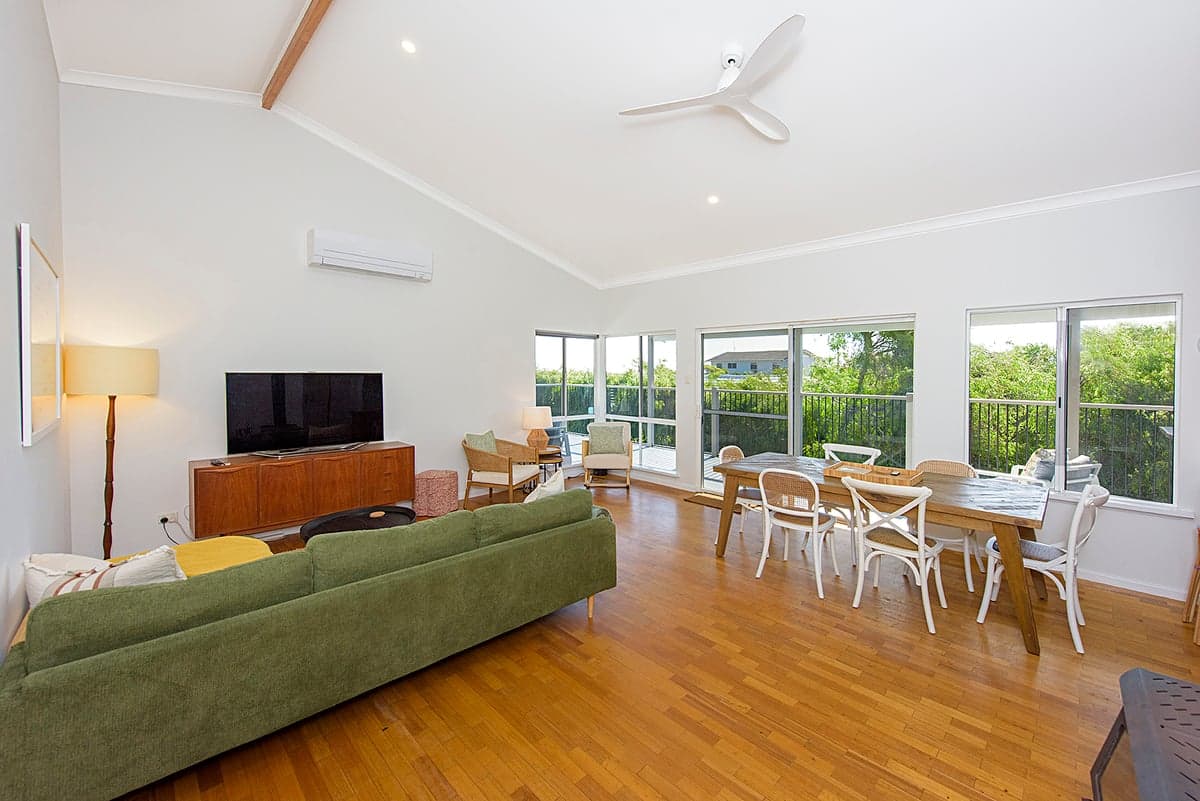 Furnished 3 Bedroom House in Peppermint Grove Beach