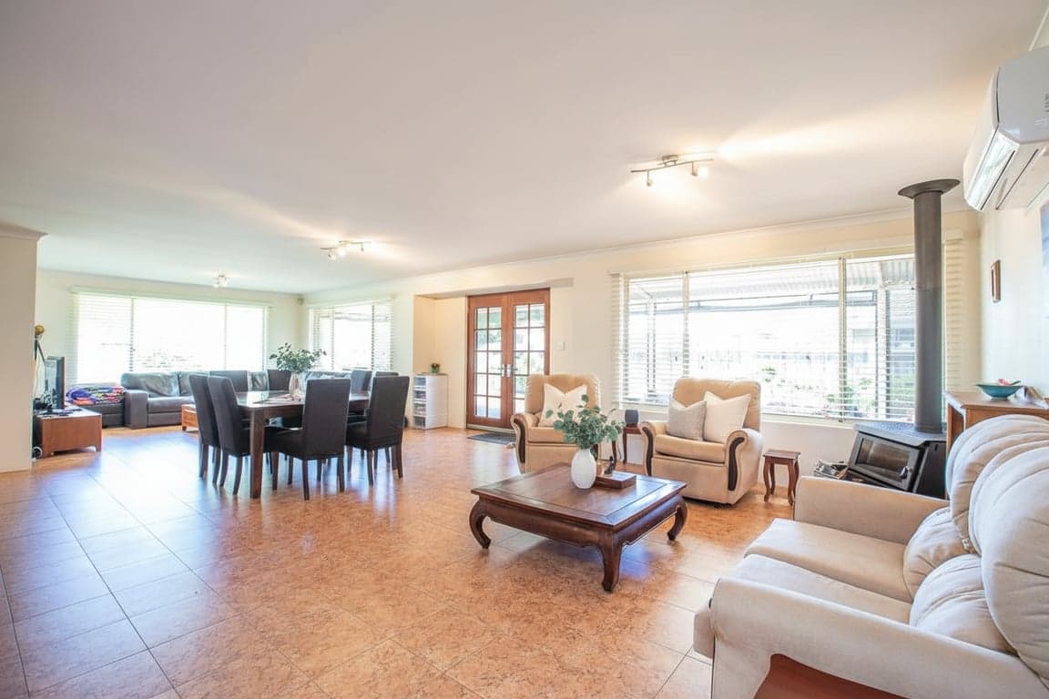 Furnished 4 Bedroom House in Quindalup