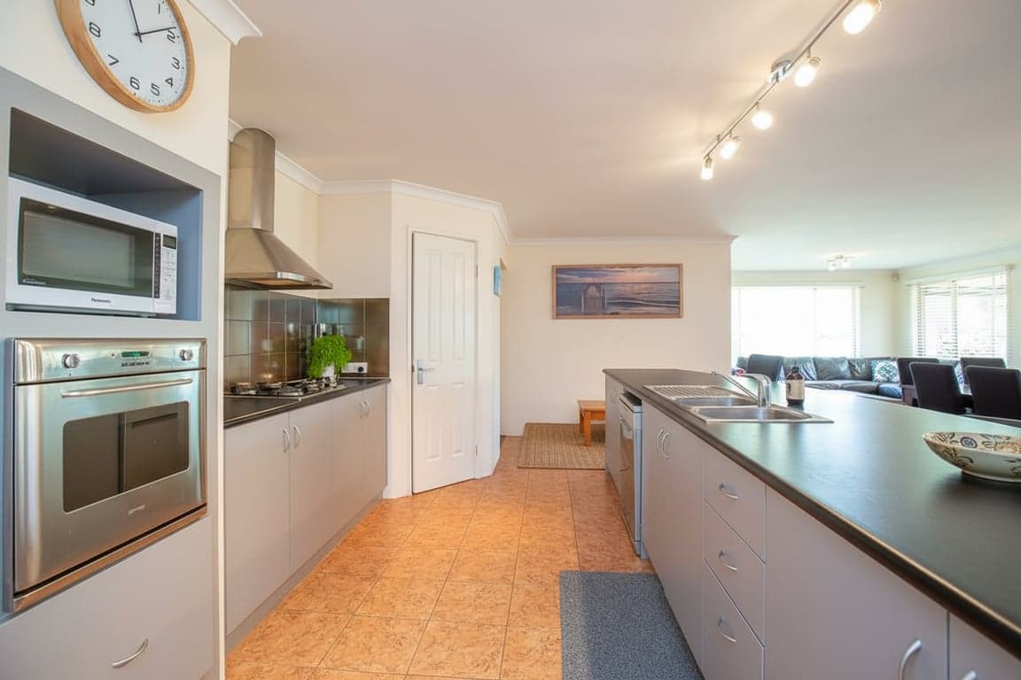 Furnished 4 Bedroom House in Quindalup
