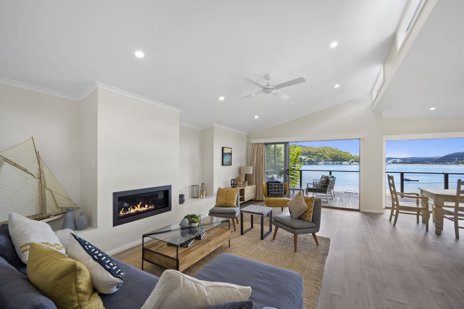 Furnished 3 Bedroom House in Pretty Beach