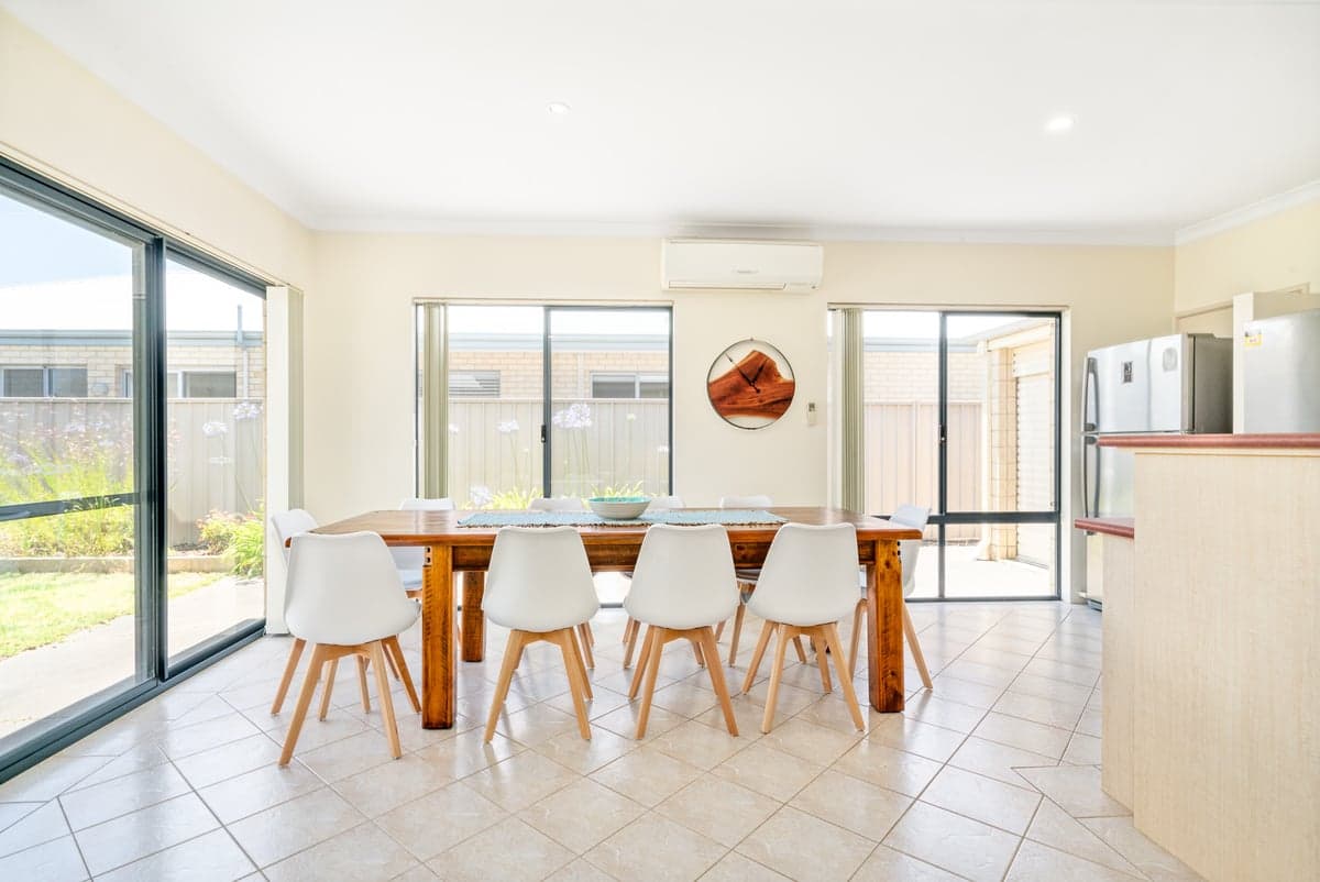 Furnished 4 Bedroom House in Quindalup