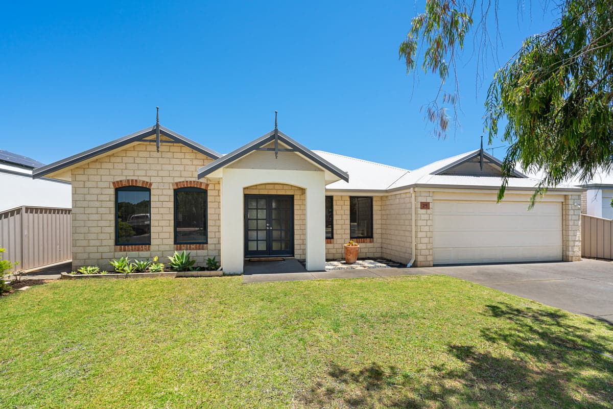 Furnished 4 Bedroom House in Quindalup