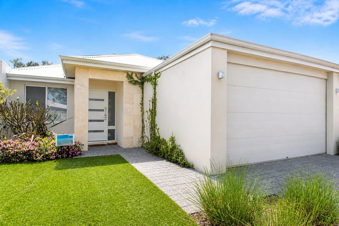 Furnished 3 Bedroom House in Quindalup