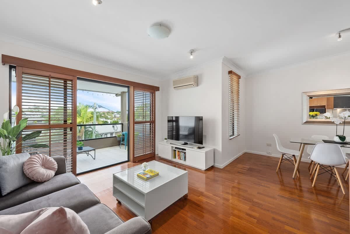 Furnished 1 Bedroom Apartment in New Farm