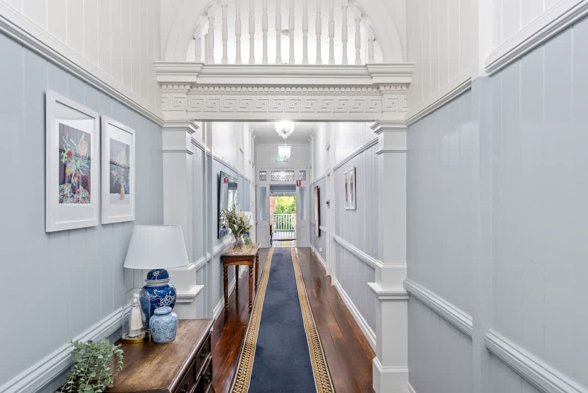 Furnished 1 Bedroom Apartment in New Farm