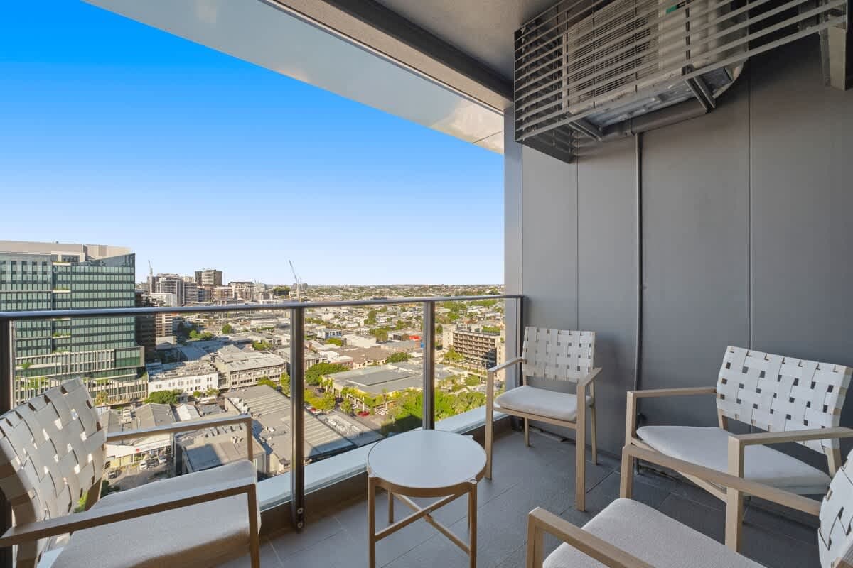 Furnished 2 Bedroom Apartment in Fortitude Valley