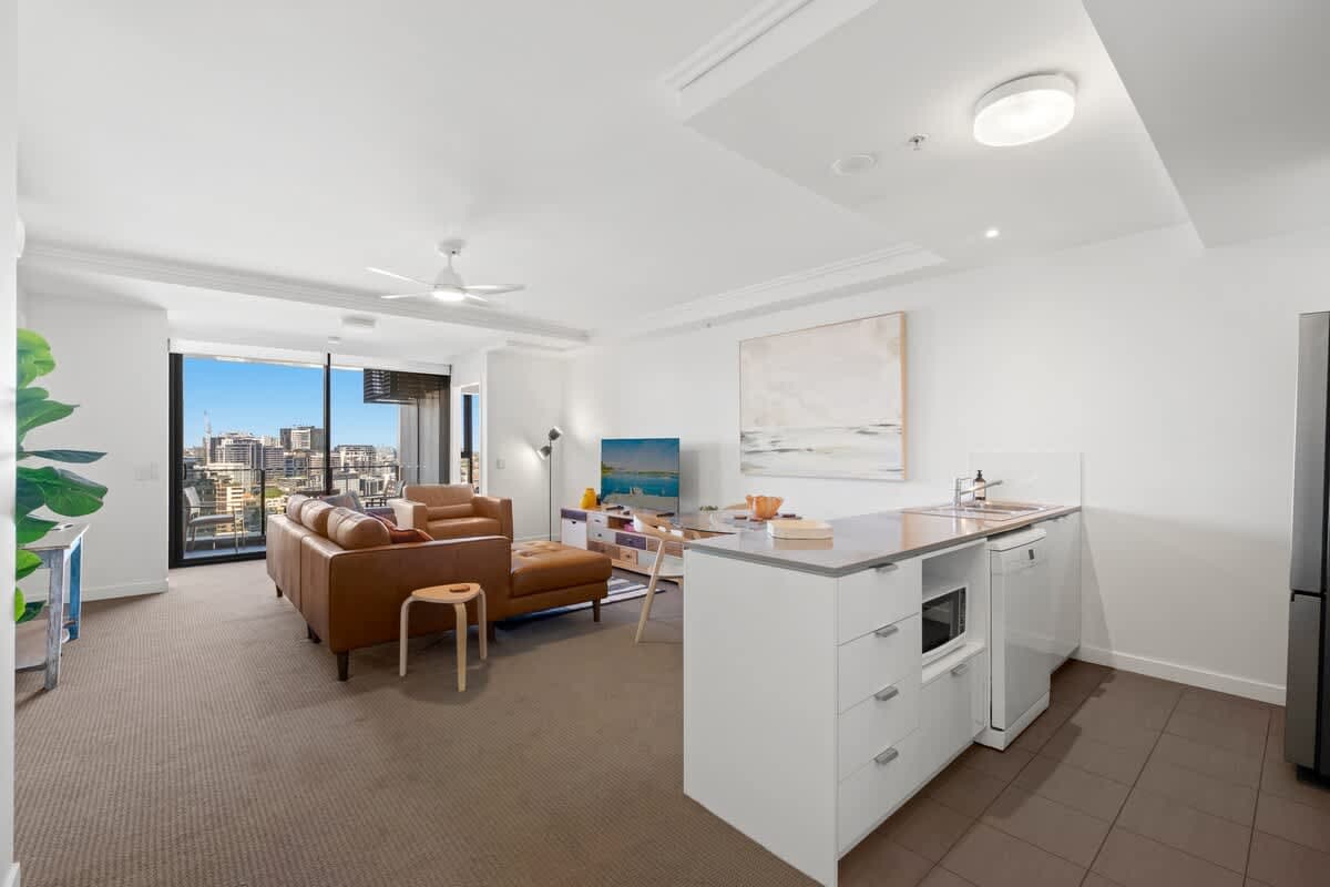 Furnished 2 Bedroom Apartment in Fortitude Valley
