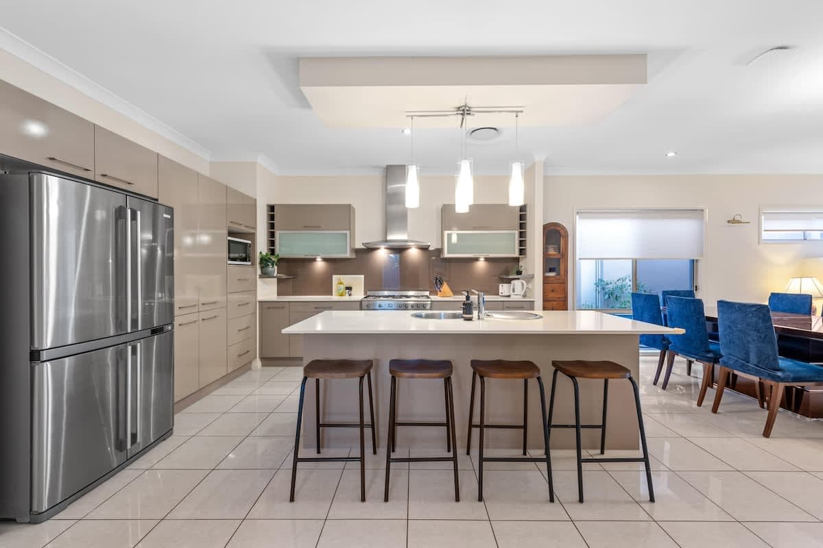 Furnished 3 Bedroom House in Taringa