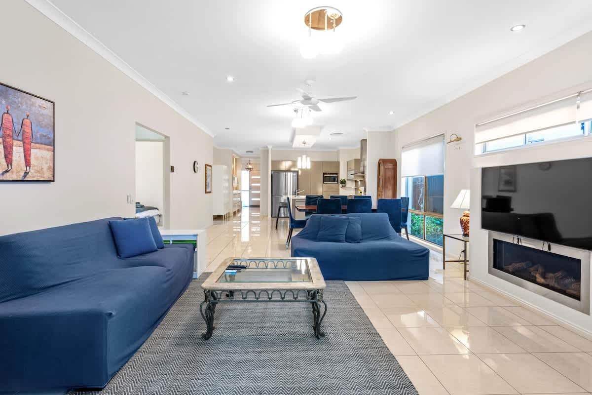 Furnished 3 Bedroom House in Taringa