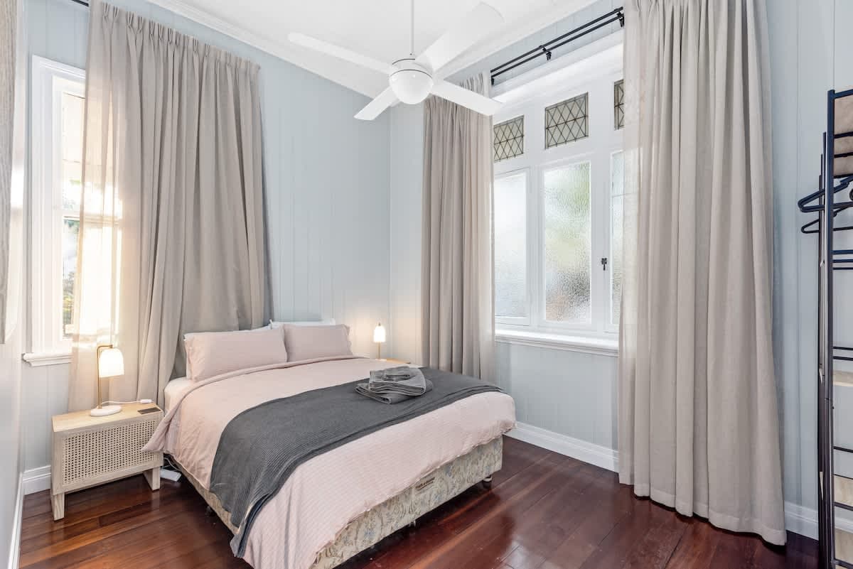 Furnished 2 Bedroom Apartment in New Farm