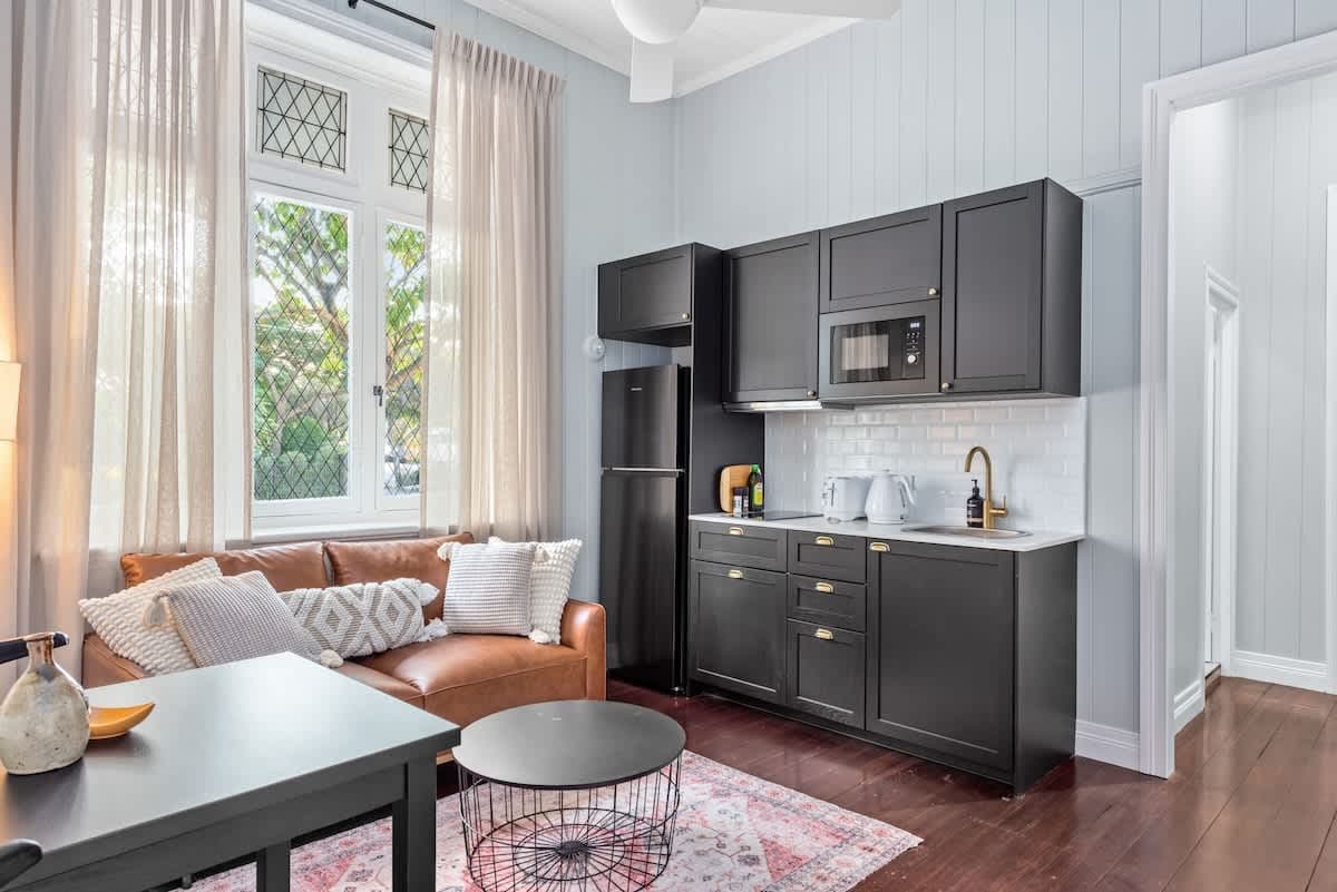 Furnished 2 Bedroom Apartment in New Farm