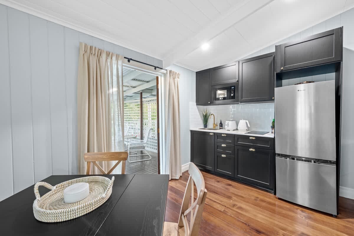 Furnished 2 Bedroom Apartment in New Farm