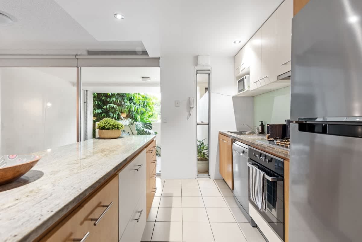 Furnished 2 Bedroom Apartment in Teneriffe