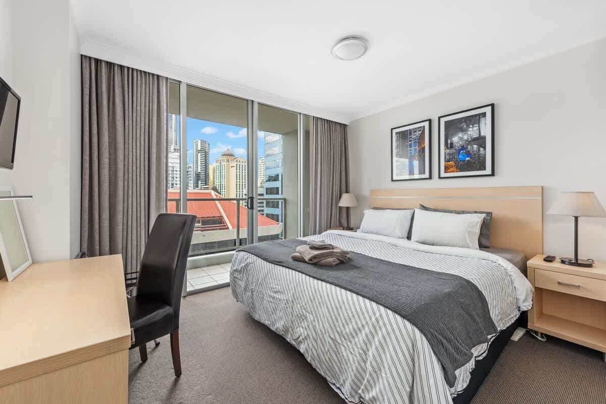 Furnished 2 Bedroom Apartment in Brisbane City