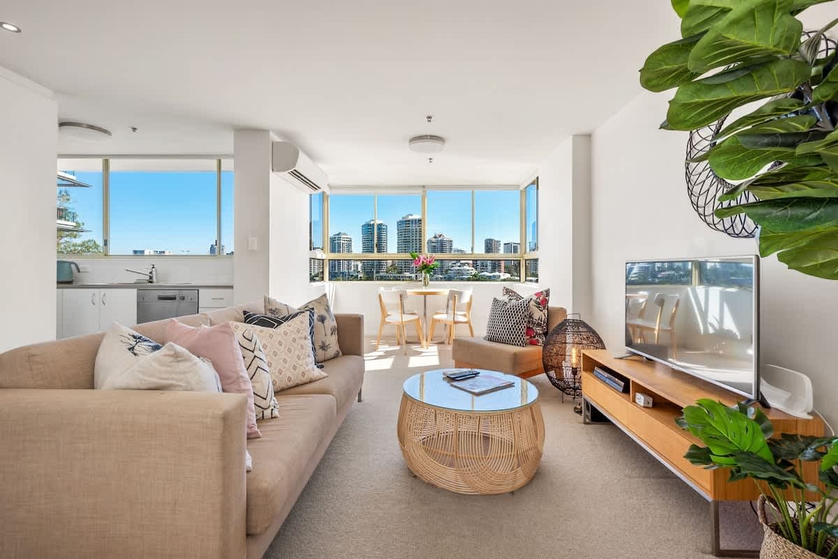 Furnished 1 Bedroom Apartment in New Farm