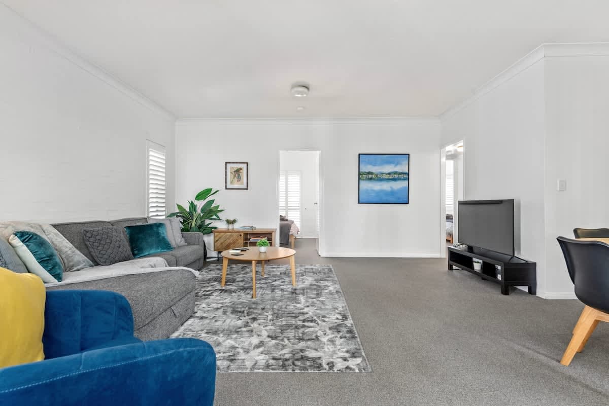 Furnished 2 Bedroom Apartment in Indooroopilly