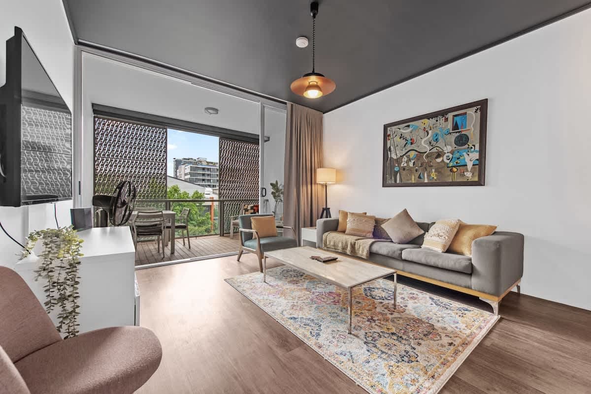 Furnished 1 Bedroom Apartment in Fortitude Valley