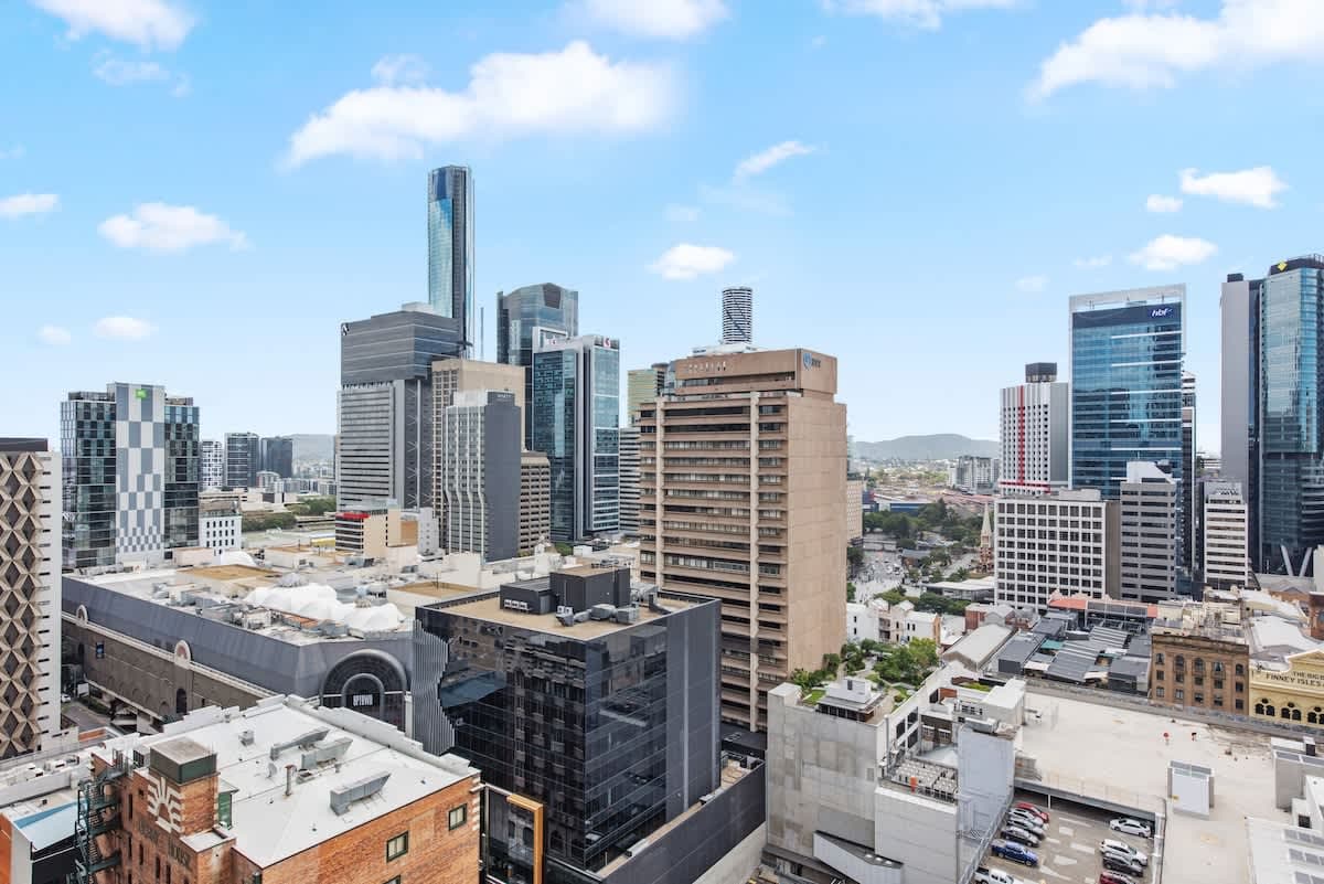 Furnished 1 Bedroom Apartment in Brisbane City