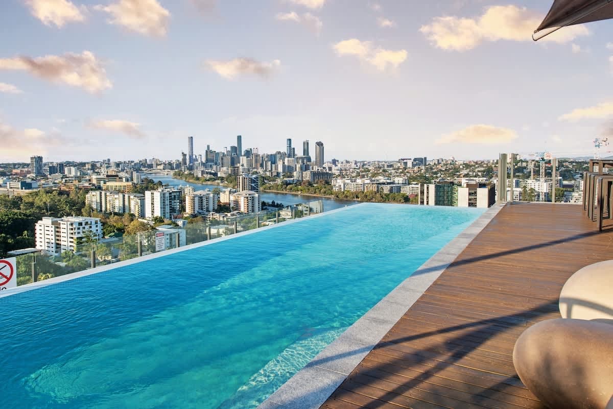 Furnished 1 Bedroom Apartment in Toowong