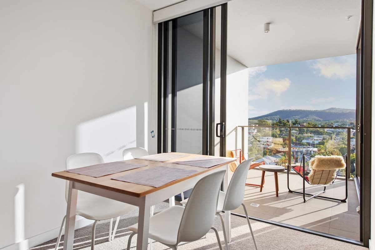 Furnished 1 Bedroom Apartment in Toowong