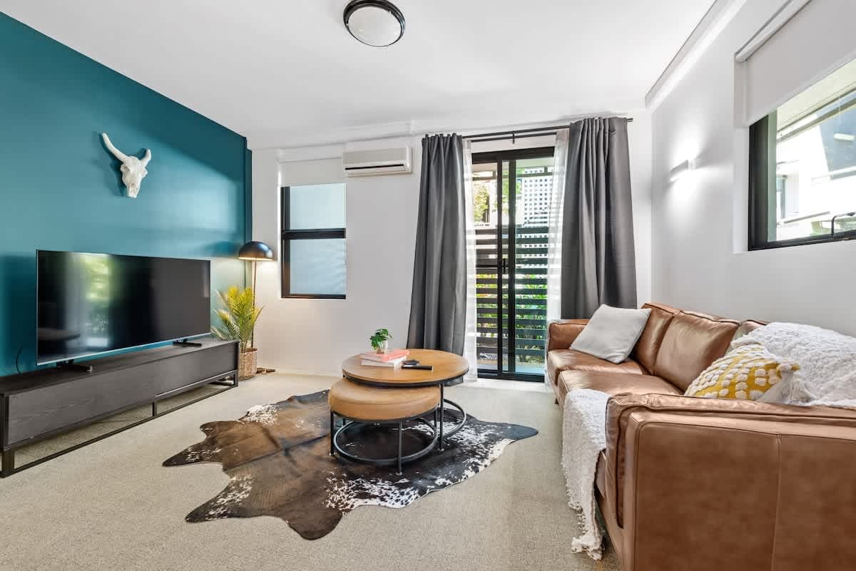 Furnished 1 Bedroom Apartment in Teneriffe