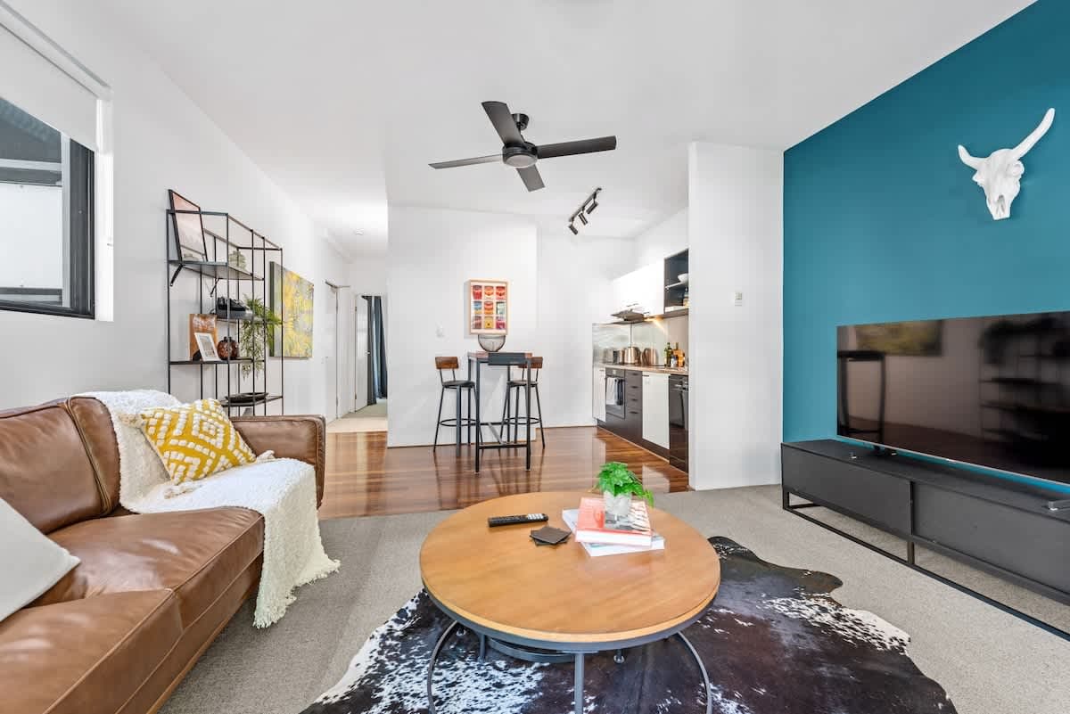 Furnished 1 Bedroom Apartment in Teneriffe