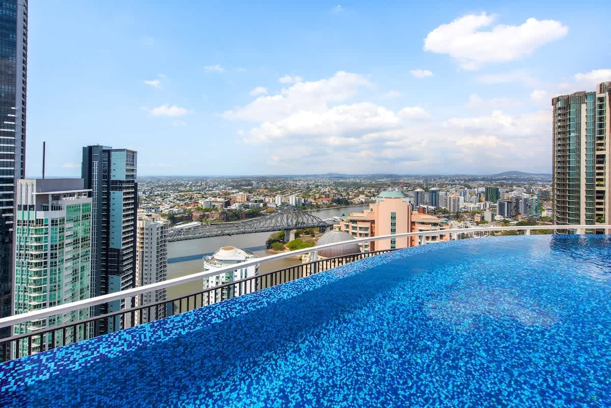 Furnished 1 Bedroom Apartment in Brisbane City