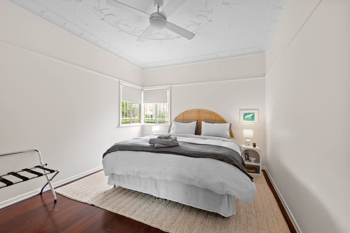 Furnished 1 Bedroom Apartment in New Farm