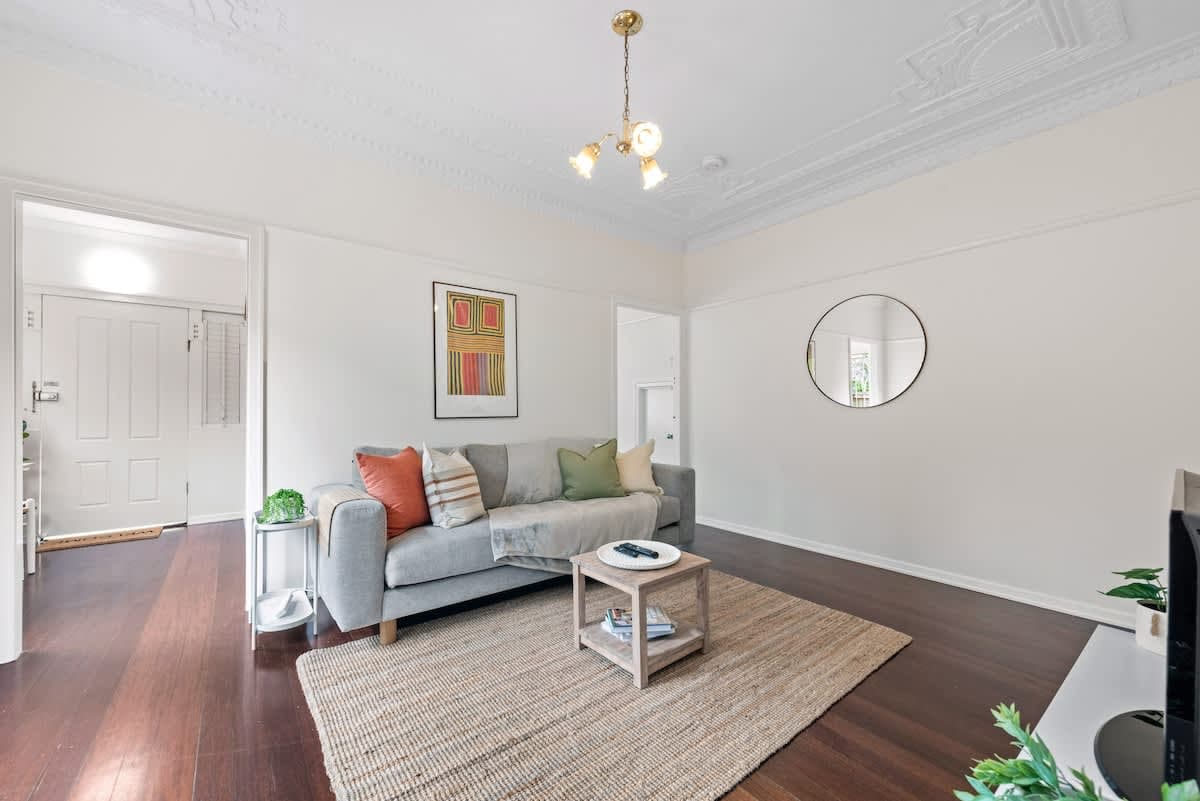 Furnished 1 Bedroom Apartment in New Farm